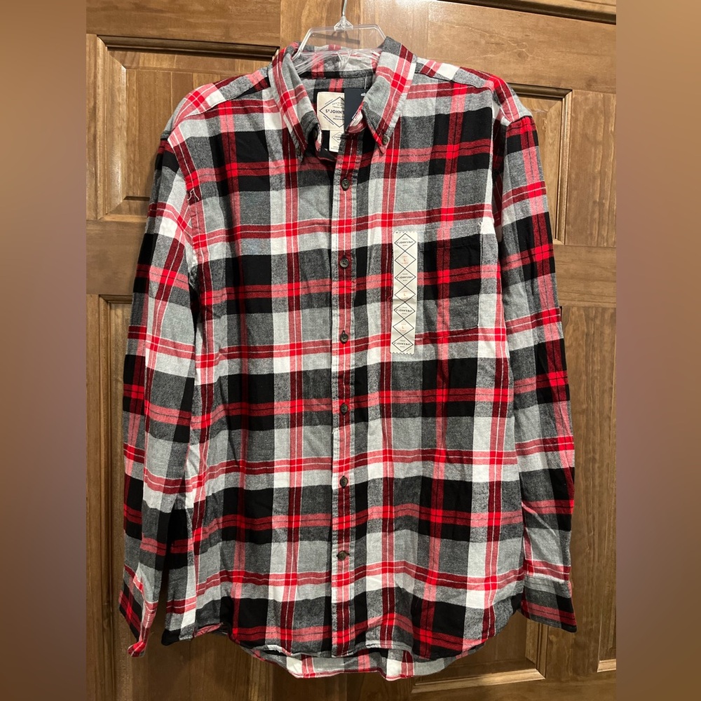St. John’s Bay Men’s Red Plaid Cotton Button Down Shirt, Size Large NWT